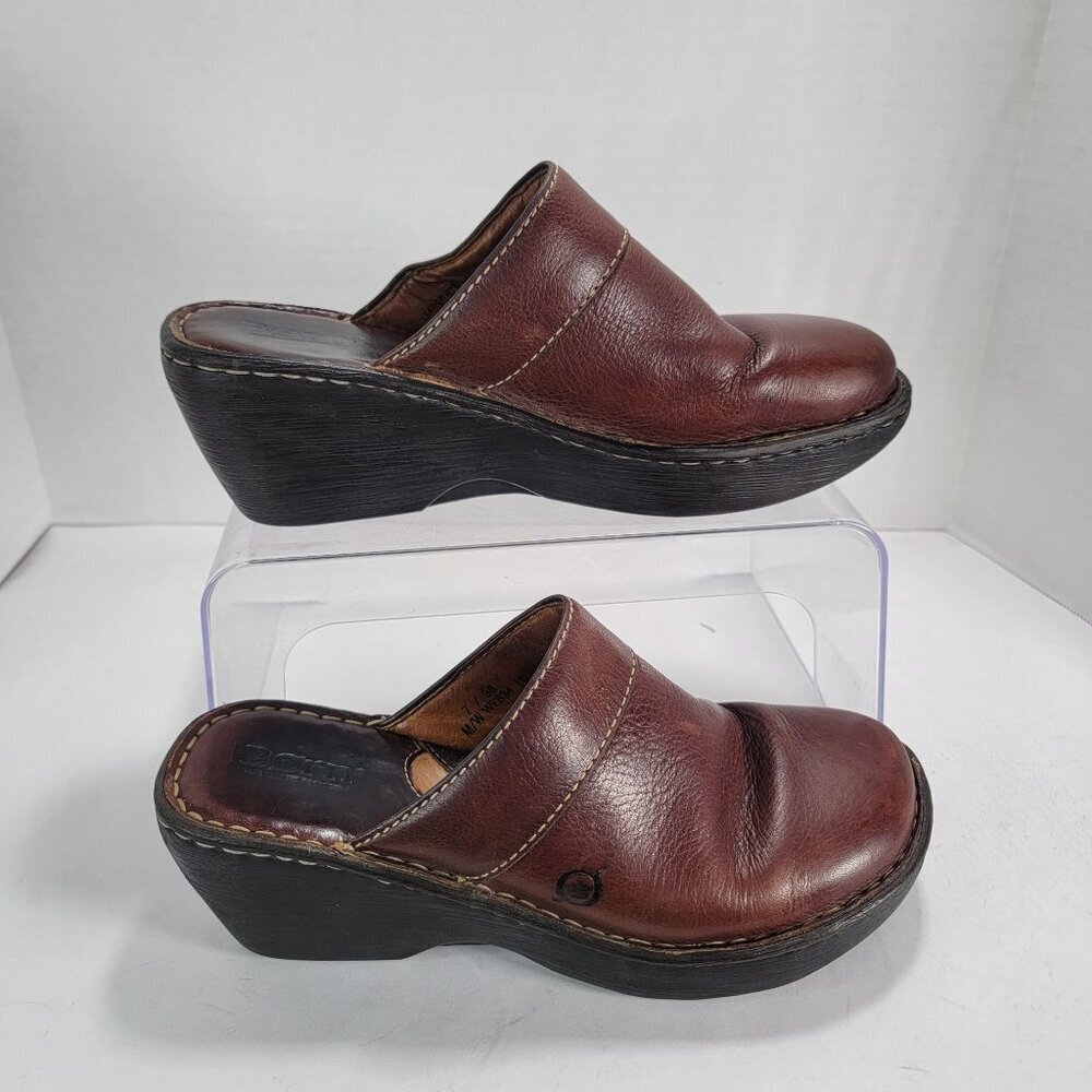 Born Womens Brown Leather Clogs Size 7 Normcore Slip On Academic Granola Casual